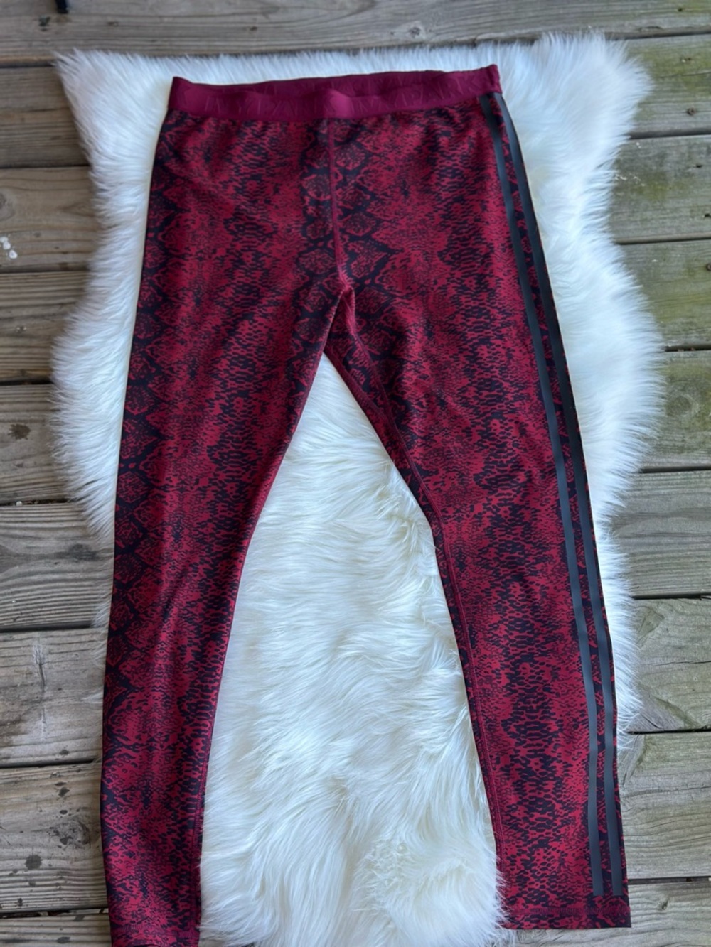 IVY PARK Maroon and Black Snake-Print Leggings - Picture 3 of 10